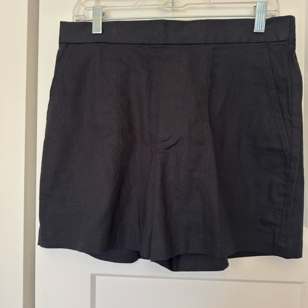 Classic Black Linen Women's Shorts